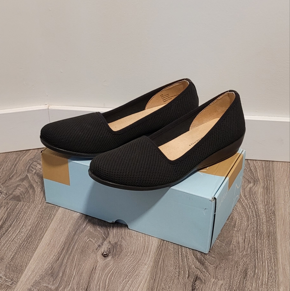 Comfy Low Wedge Black Knit Shoes